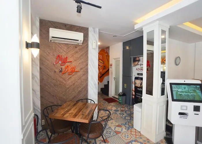Front One Budget Hotel Slamet Riyadi Solo
