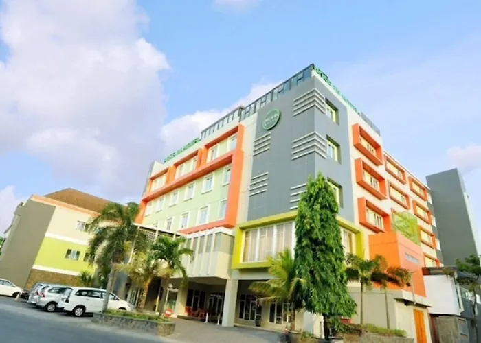 Pose In SoloHotel di Solo